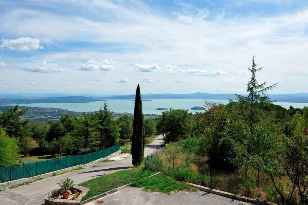 B&B Villa Sensi Tuoro sul Trasimeno Eksteriør billede